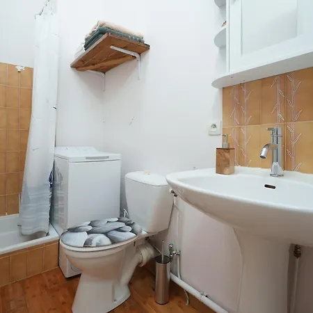 Appartement Entre Et Pinèdes - Appt Avec Balcon Vue